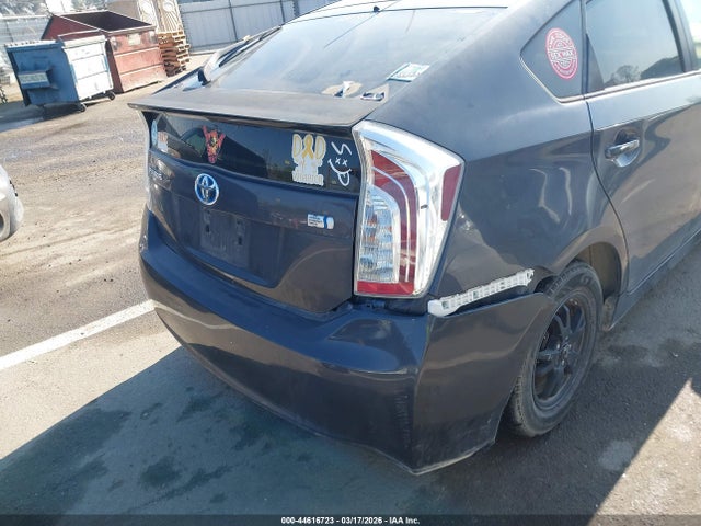صورة 6 لـ 2012 Toyota PRIUS THREE
