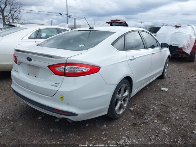FORD FUSION SE - 4