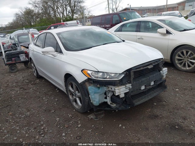 FORD FUSION SE - 1