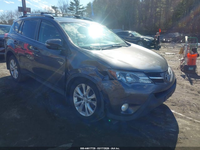 2014 TOYOTA RAV4 XLE
