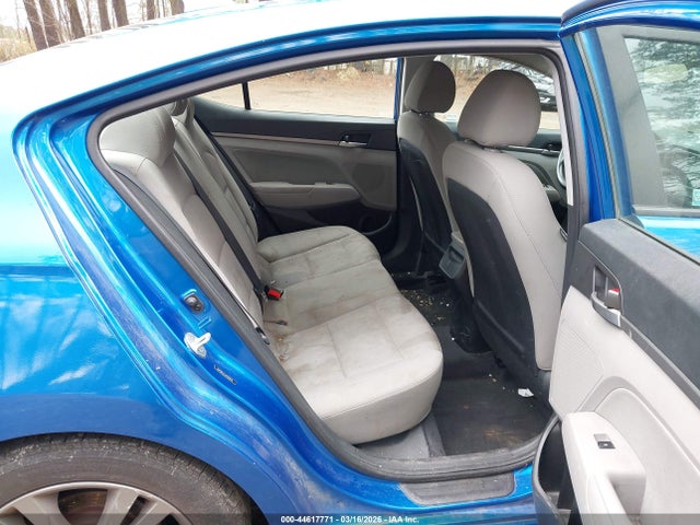 HYUNDAI ELANTRA SEL - 8