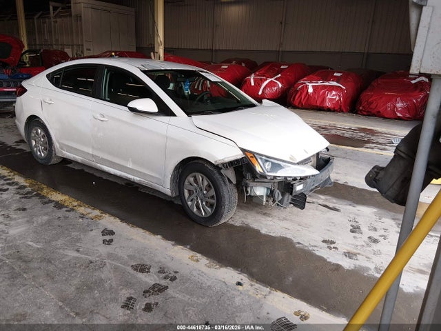 HYUNDAI ELANTRA SE - 1