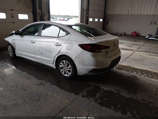 HYUNDAI ELANTRA SE - 3