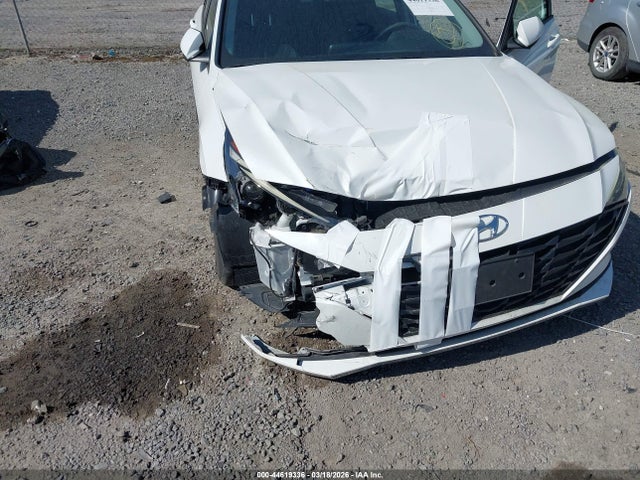 صورة 6 لـ 2023 Hyundai ELANTRA SEL