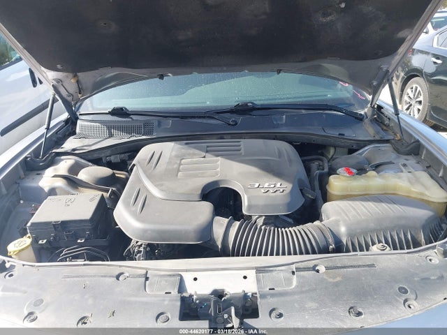 DODGE CHARGER SXT - 10