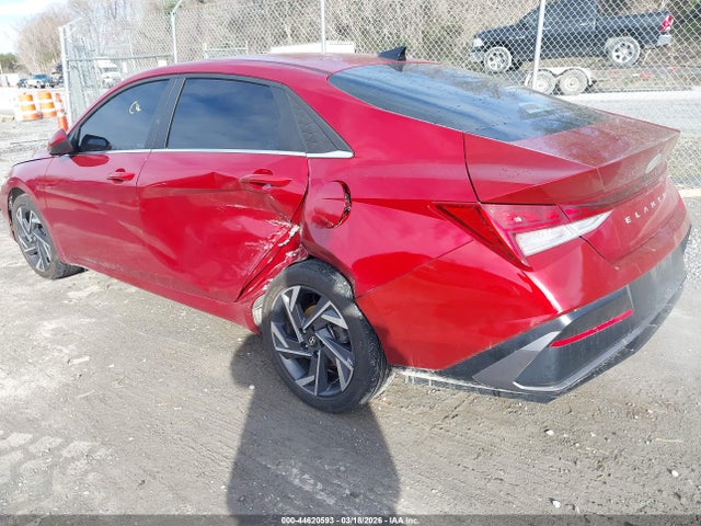 HYUNDAI ELANTRA SEL - 3