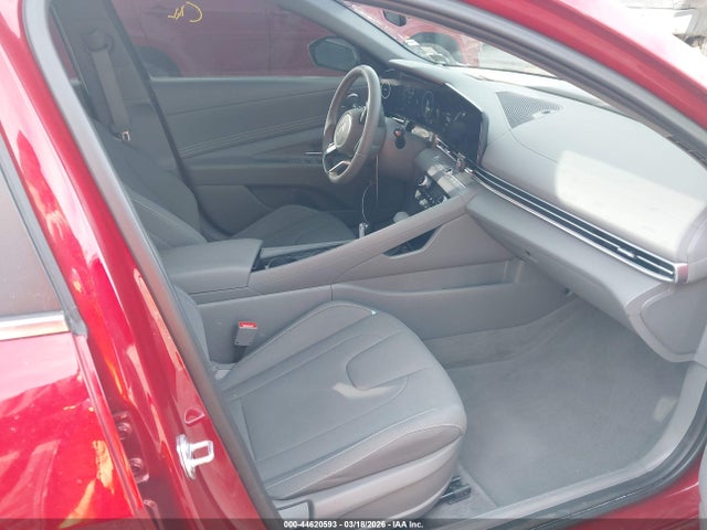 HYUNDAI ELANTRA SEL - 5