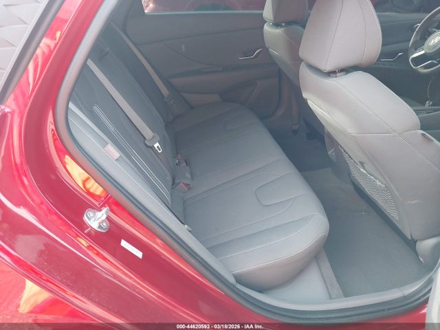 HYUNDAI ELANTRA SEL - 8