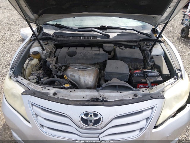 TOYOTA CAMRY - 10