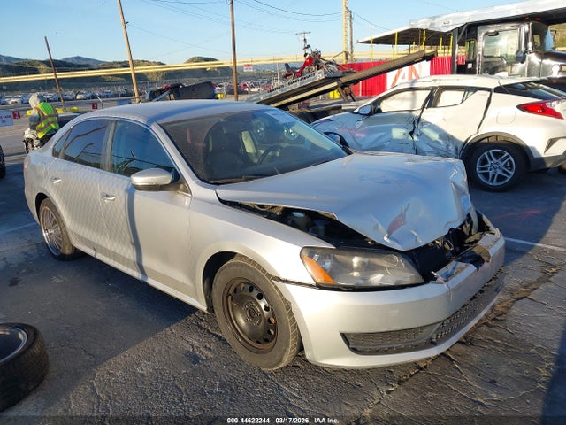 2013 VOLKSWAGEN PASSAT 2.5L SE
