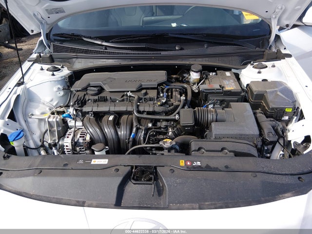 HYUNDAI ELANTRA LIMITED - 10