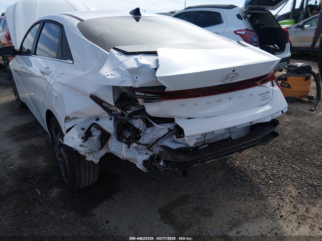 HYUNDAI ELANTRA LIMITED - 6