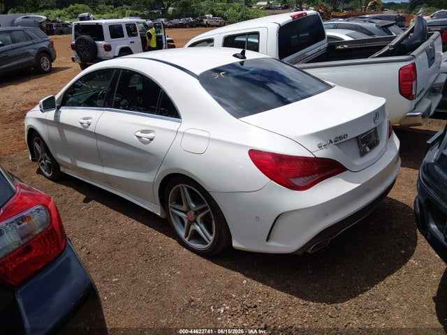 2014 Mercedes-BENZ CLA photo 3