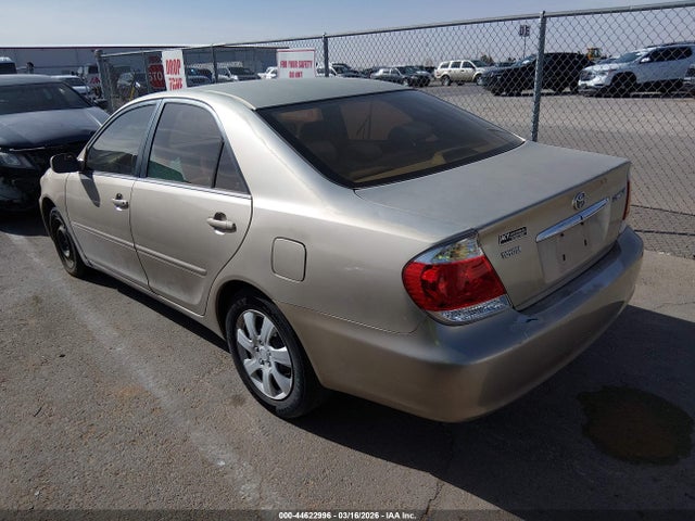 TOYOTA CAMRY - 3