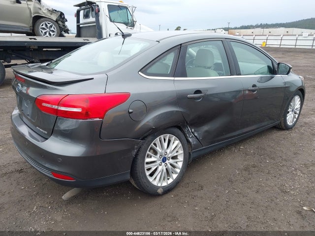 FORD FOCUS TITANIUM - 4