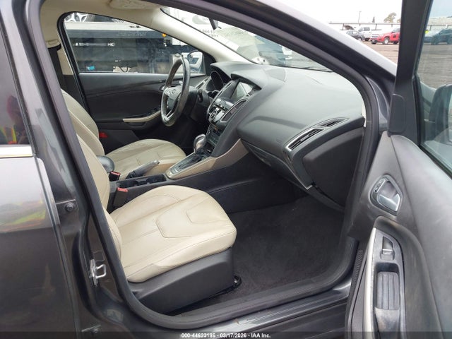 FORD FOCUS TITANIUM - 5