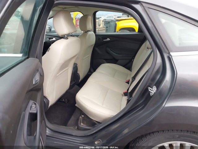 FORD FOCUS TITANIUM - 8