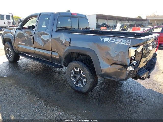 2017 Toyota TACOMA TRD OFF ROAD photo 3