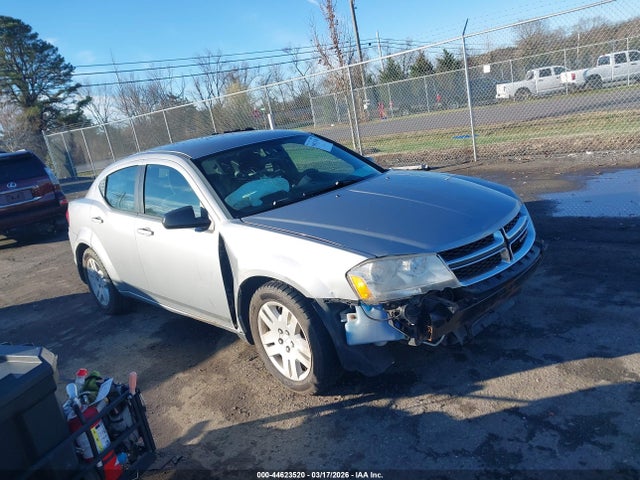 DODGE AVENGER SE - 1