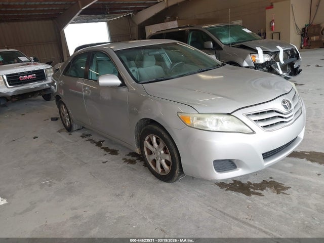 2011 TOYOTA CAMRY LE
