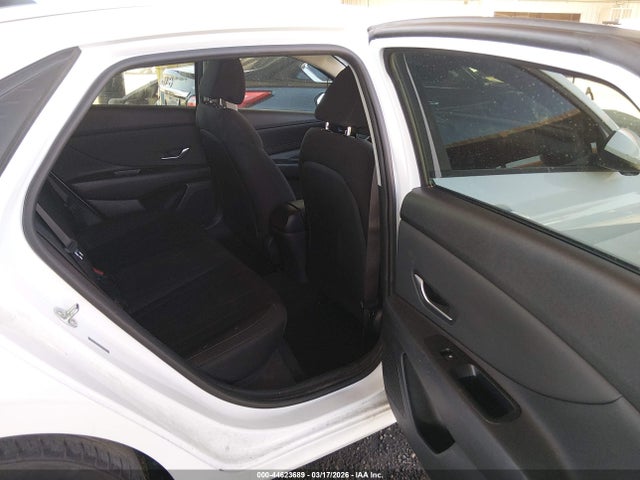 HYUNDAI ELANTRA SEL - 8