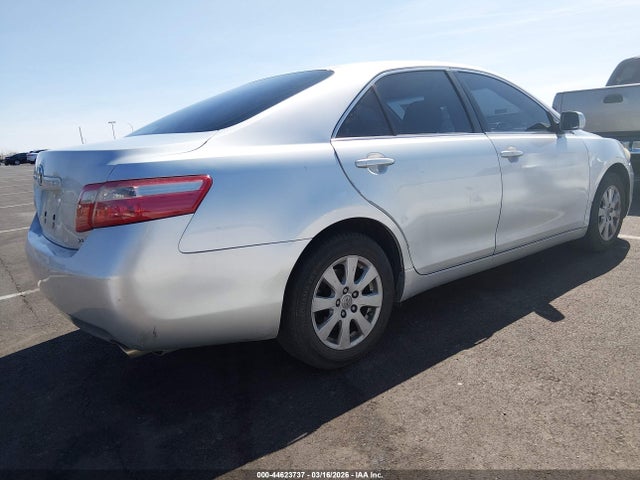 TOYOTA CAMRY - 4