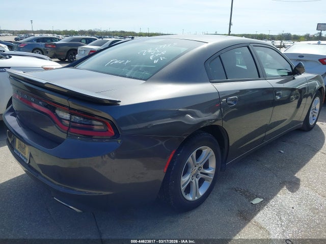 DODGE CHARGER SE - 4