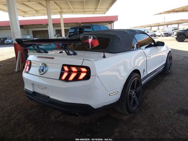 FORD MUSTANG - 4