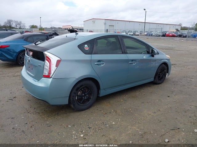 TOYOTA PRIUS - 4