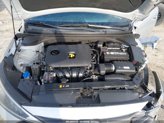 HYUNDAI ELANTRA SEL - 10