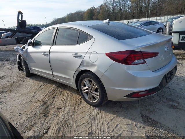 HYUNDAI ELANTRA SEL - 3