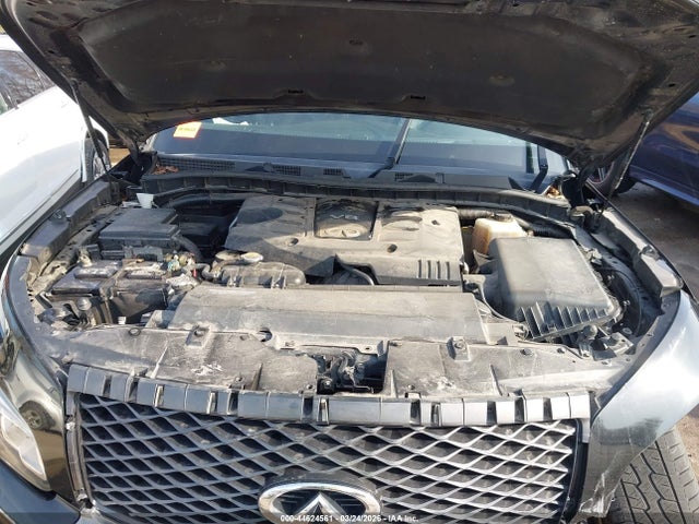 2017 INFINITI QX80 10