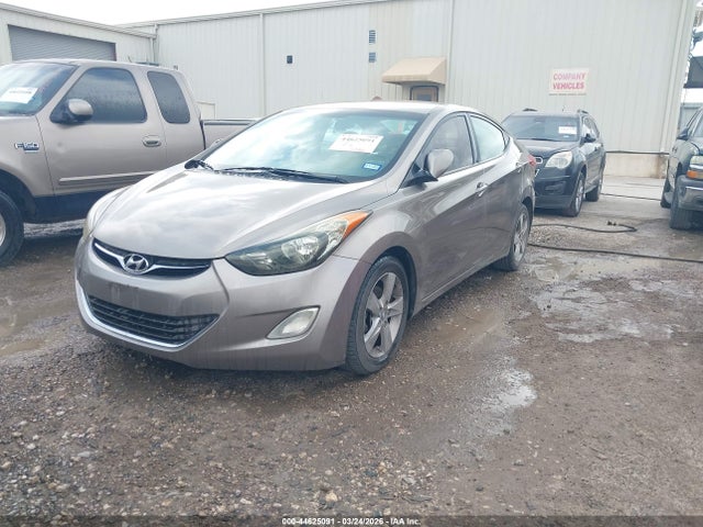 HYUNDAI ELANTRA GLS - 2