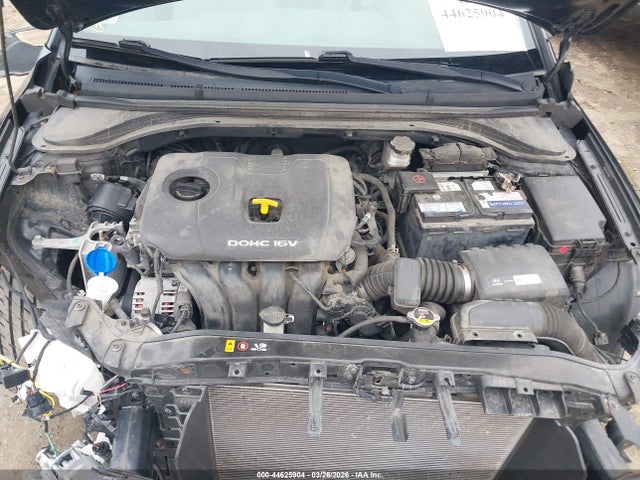 HYUNDAI ELANTRA SE - 10