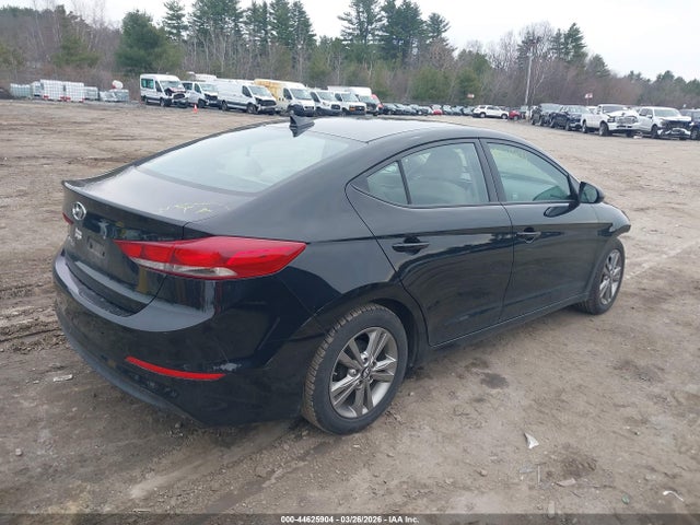 HYUNDAI ELANTRA SE - 4