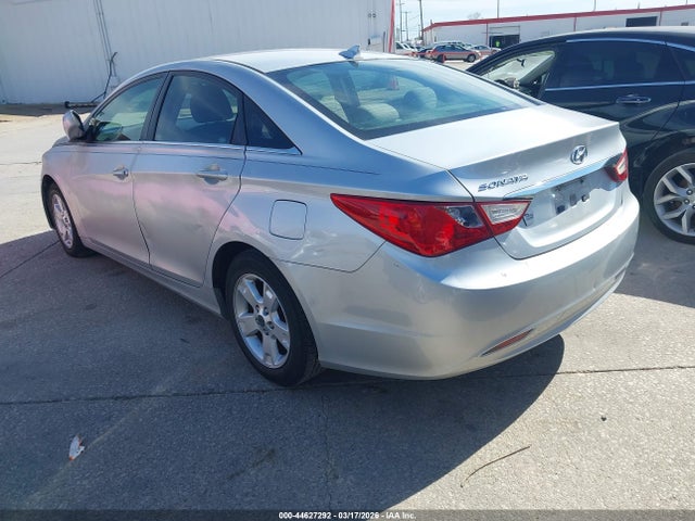 HYUNDAI SONATA GLS - 3