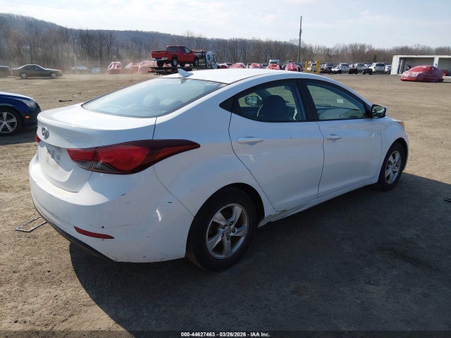 HYUNDAI ELANTRA SE - 4