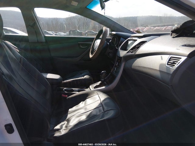 HYUNDAI ELANTRA SE - 5