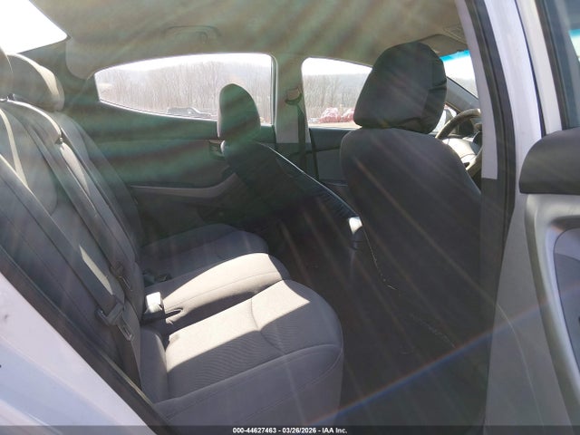 HYUNDAI ELANTRA SE - 8