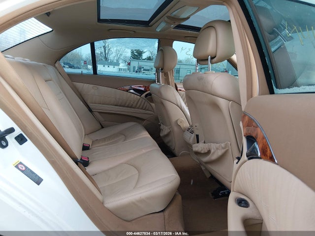 MERCEDES-BENZ E-CLASS - 8