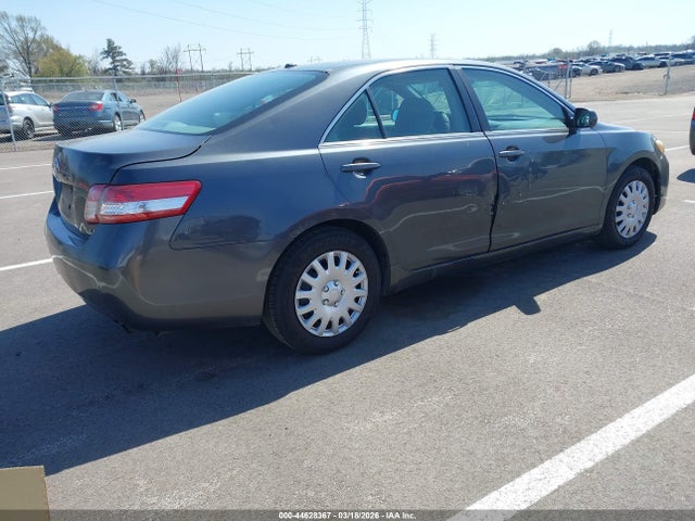 TOYOTA CAMRY - 4