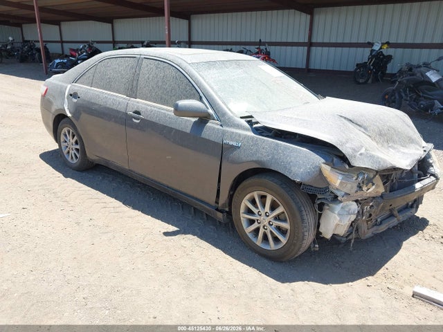 2011 TOYOTA CAMRY 