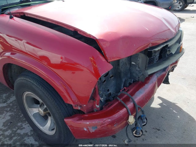 CHEVROLET S-10 LS - 6