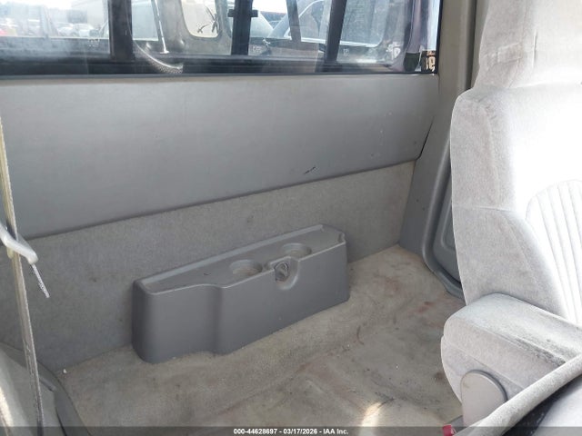 CHEVROLET S-10 LS - 8