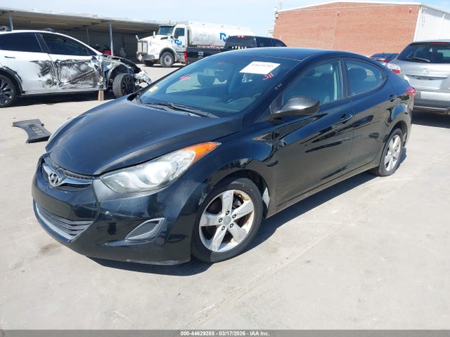 HYUNDAI ELANTRA GLS - 2