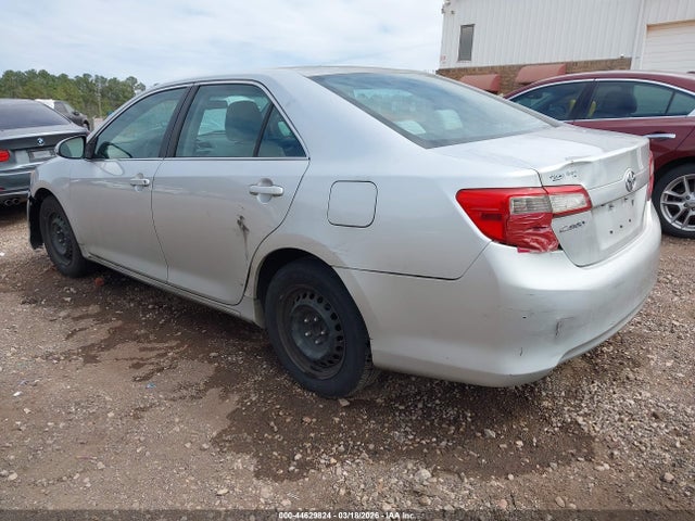 TOYOTA CAMRY - 3