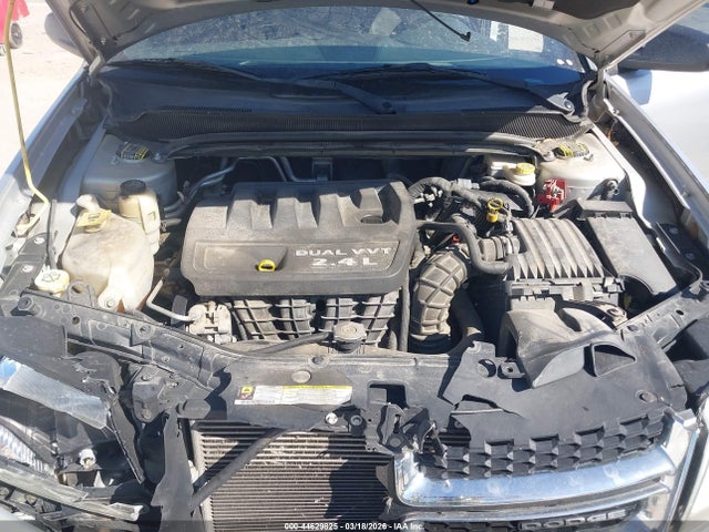 DODGE AVENGER SE - 10