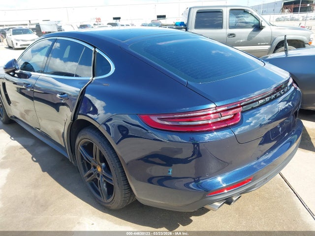 صورة 3 لـ 2018 Porsche PANAMERA 4