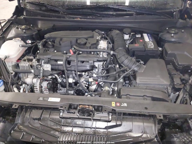 HYUNDAI ELANTRA - 10