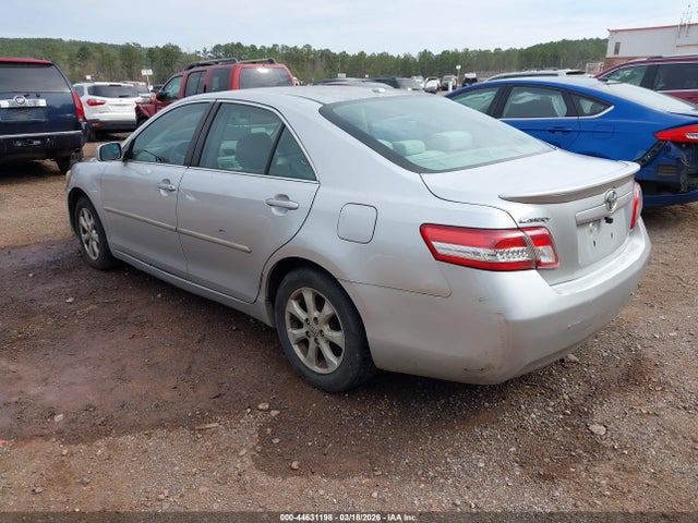 TOYOTA CAMRY - 3
